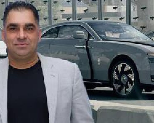 Πολίτης εντόπισε το κλοπιμαίο Mitubishi κοντά στην οικία Δημοσθένους, επέστρεψε στον ιερέα-Σιδεράς σε οικοδομή ο «συνεργός των εκτελεστών» με το διπλοκάμπινο Πολίτης εντόπισε το κλοπιμαίο Mitubishi κοντά στην οικία Δημοσθένους, επέστρεψε στον ιερέα-Σιδεράς σε οικοδομή ο «συνεργός των εκτελεστών» με  class=