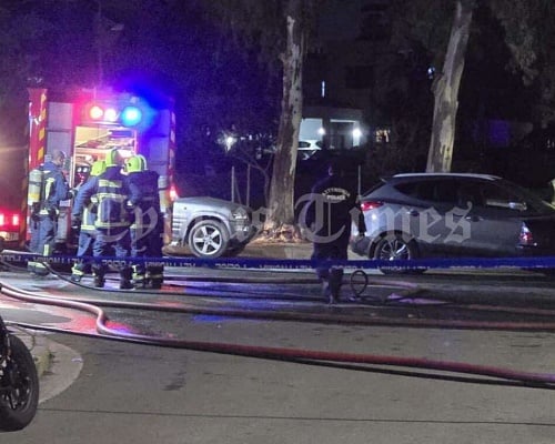 Φωτιά σε σπίτι στον Στρόβολο, κίνδυνος από μεγάλο κύλινδρο υγραερίου – Ψάχνουν για τυχόν παγιδευμένους (pics)