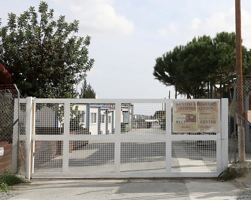 Επαγγελματικές διαφορές πίσω από τα μαχαιρώματα: Φρουροί στο Κέντρο Φιλοξενίας Κοφίνου θύμα και θύτης