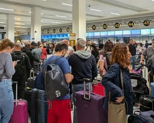 ΒΙΝΤΕΟ: Χάος στο αεροδρόμιο του Μάντσεστερ λόγω της διακοπής ρεύματος-Ακυρώθηκε πτήση προς Πάφο