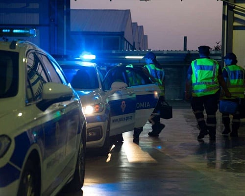 Οδηγός αυτοκινήτου συγκρούστηκε με μοτοσικλετιστή που λίγο πριν στην προσπέραση είχε… απειλήσει!