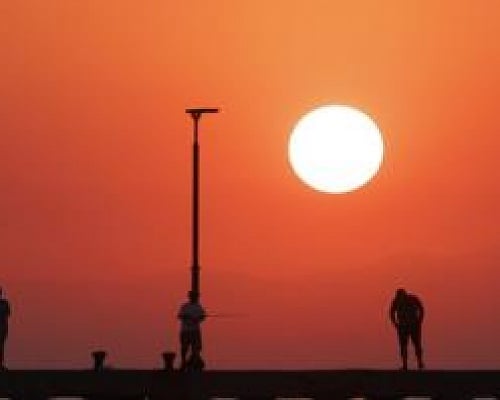 Απαγόρευση υπαίθριων εργασιών και ντελίβερι λόγω καύσωνα-Αυξημένοι έλεγχοι από Τμ. Επιθεώρησης Εργασίας και Αστυνομία