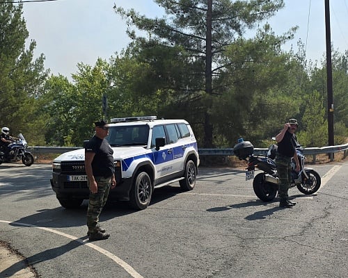 Alert οι Αρχές μετά τις πληροφορίες για οργανωμένη δράση εμπρηστών, αυξημένες περιπολίες και με drones