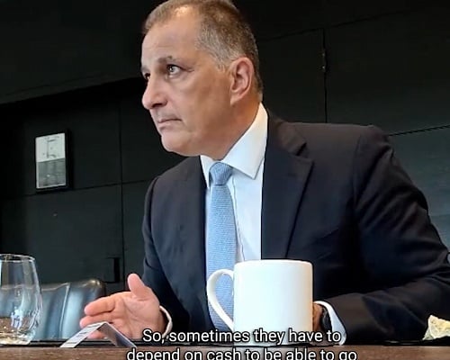 Τα «πάρε-δώσε» Λακκοτρύπη με δήθεν επενδυτές και το λόμπινγκ, τι λέει η νομοθεσία