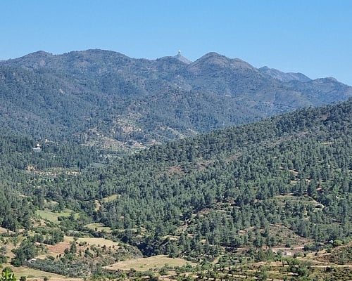 Καταγγελίες ότι δήμοι χρησιμοποιούν οχήματα πυρόσβεσης σε άλλες εργασίες