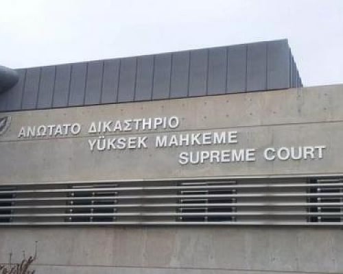 Γάμος με Κύπριο πολίτη δεν ισοδυναμεί με δικαίωμα σε υπηκοότητα, σύμφωνα με απόφαση Ανώτατου