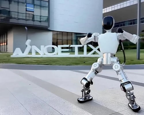 Bumi: Το κινέζικο ανθρωποειδές ρομπότ που κοστίζει όσο… ένα iPhone – Τι μπορεί να κάνει και γιατί θεωρείται game changer