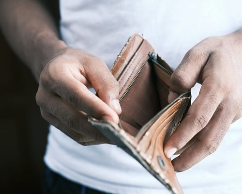 Στη δίνη της φτώχειας ζει 1 στα 5 νοικοκυριά στην Κύπρο Στη δίνη της φτώχειας ζει 1 στα 5 νοικοκυριά στην Κύπρο