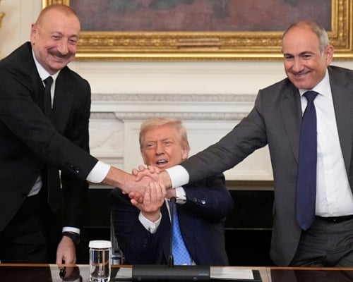 Η Λευκωσία χαιρετίζει την υπογραφή συμφωνίας Αρμενίας-Αζερμπαϊτζάν