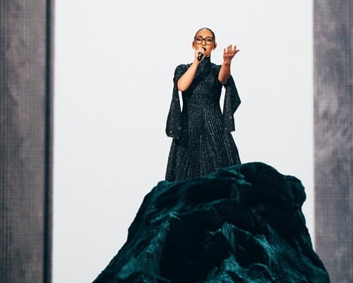 Eurovision 2025 Ελλάδα: Η Κλαυδία διεκδικεί με την «Αστερομάτα» τη μεγάλη πρόκριση στον τελικό Δείτε την εκπληκτική της εμφάνιση