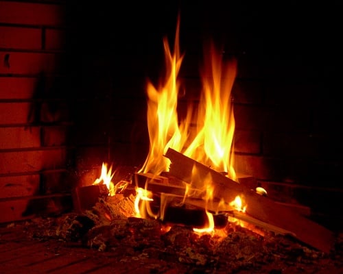 Πυρκαγιά σε οροφή οικίας στη Λευκωσία, από καπνοδόχο τζακιού ξεκίνησε η φωτιά