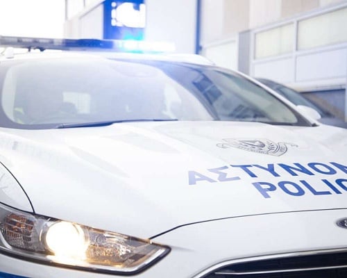 ΕΚΤΑΚΤΟ: Φόνος στην Χλώρακα. Άντρας μαχαίρωσε γυναίκα σε οικία