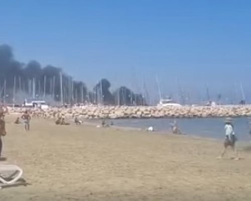 Φωτιά τώρα στο λιμάνι της Λάρνακας, πυκνοί μαύροι καπνοί στον ουρανό