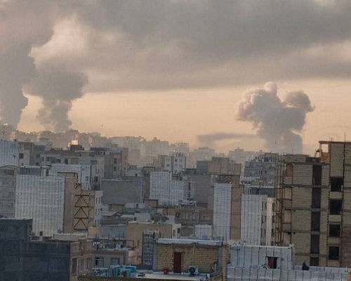 Επίθεση του Ισραήλ στο Ιράν: Βομβάρδισε την Τεχεράνη και πυρηνικές εγκαταστάσεις - Με σκληρή απάντηση απειλεί η Τεχεράνη