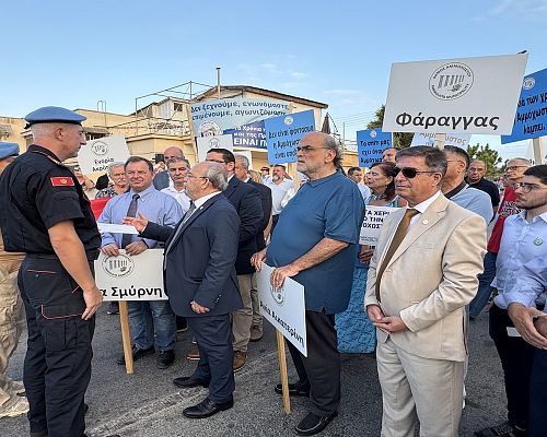 Βροντοφώναξαν για την Αμμόχωστο οι Βαρωσιώτες «Δεν είναι φάντασμα, είναι Υπόσχεση» (EIKONEΣ)