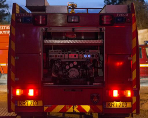 Ζημιές σε εξοχικό στο Ζύγι μετά από πυρκαγιά, επηρεάστηκαν και οχήματα