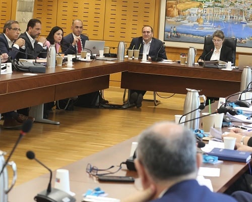 Θύελλα αντιδράσεων για τη φορολογική μεταρρύθμιση, κρίσιμη η 15η Σεπτεμβρίου