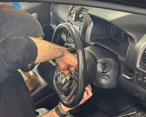 Πήραν «φωτιά» τα συνεργεία της Honda λόγω Takata, ποια η διαδικασία αλλαγής των αερόσακων (ΒΙΝΤΕΟ)