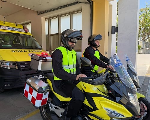 «Θαύμα» σε τρία λεπτά: Πως μοτοσικλετιστής-νοσηλευτής έσωσε βρέφος από πνιγμό