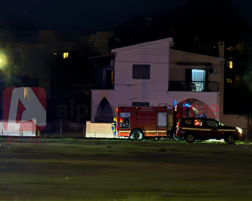 ΒΙΝΤΕΟ: Στις φλόγες όχημα στην Αγλαντζιά