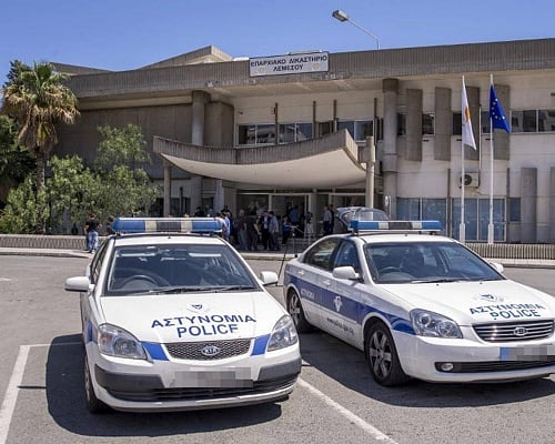 Έφτιαχνε πλαστά συμβόλαια, πλήρωνε με πλαστές επιταγές – Έτσι δρούσε ο ασφαλιστής που τσέπωσε 700 χιλιάδες