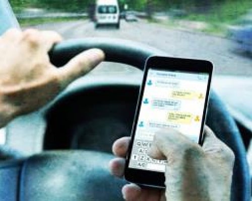 Ήταν πρώτη αιτία των θανατηφόρων για μια πενταετία τα κινητά-Εκτοξεύτηκαν τα ποσοστά, τρέχουν για μέτρα