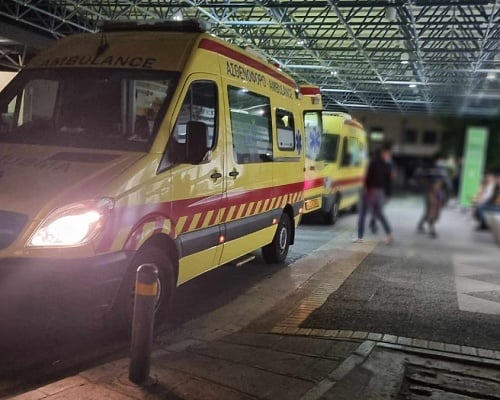Στο Νοσοκομείο 33χρονος: Τον βρήκαν μαχαιρωμένο στην πλάτη - Πληροφορίες για δεύτερο τραυματία