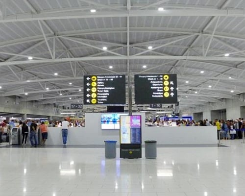 Ακυρώνονται πτήσεις από και προς το Ισραήλ, επηρεάζονται τα αεροδρόμια Λάρνακας και Πάφου