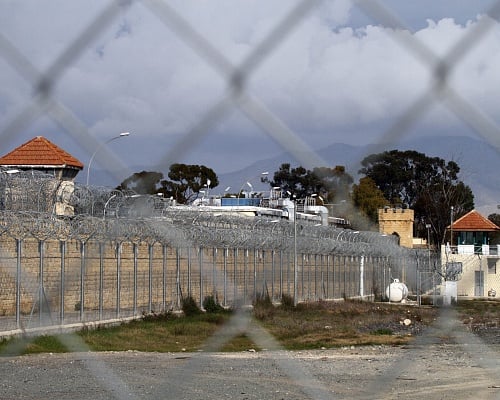 Νέος συναγερμός στις Κεντρικές: Κατάδικος αποπειράθηκε να βάλει τέρμα στη ζωή του