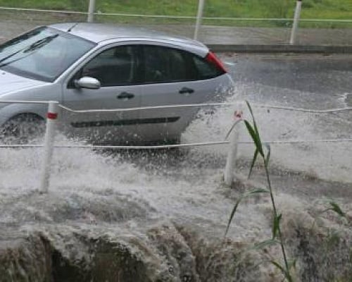 Οι συστάσεις της Πολιτικής Άμυνας για την άφιξη της Adel-Οι ενέργειες που πρέπει να κάνουν πριν και κατά τη διάρκεια πλημμύρας