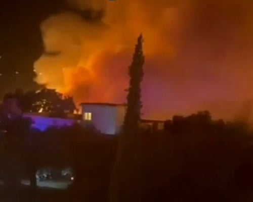 Τρόμος από πυρκαγιά στην Πάφο, απειλήθηκαν κατοικίες, καταστράφηκαν πάσσαλοι της ΑΗΚ (ΒΙΝΤΕΟ)